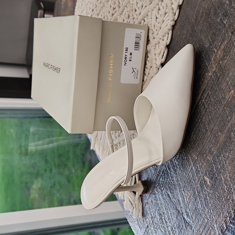 Marc Fisher Pumps